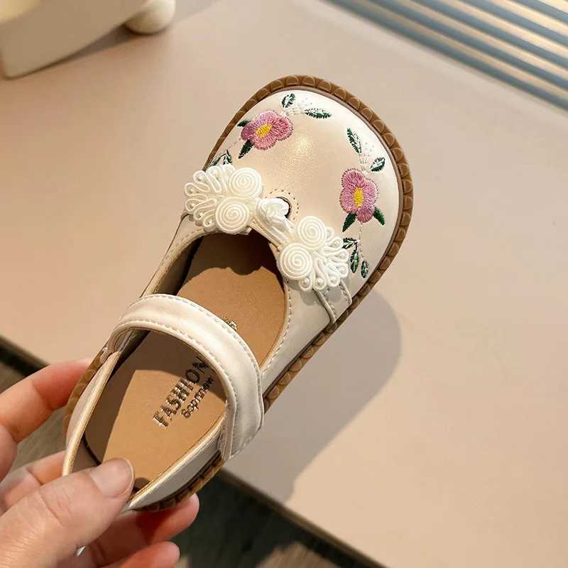 Girls Princess Shoes Embroidered Ethnic Style Spring/Summer Soft soled Baby Shoes M250103