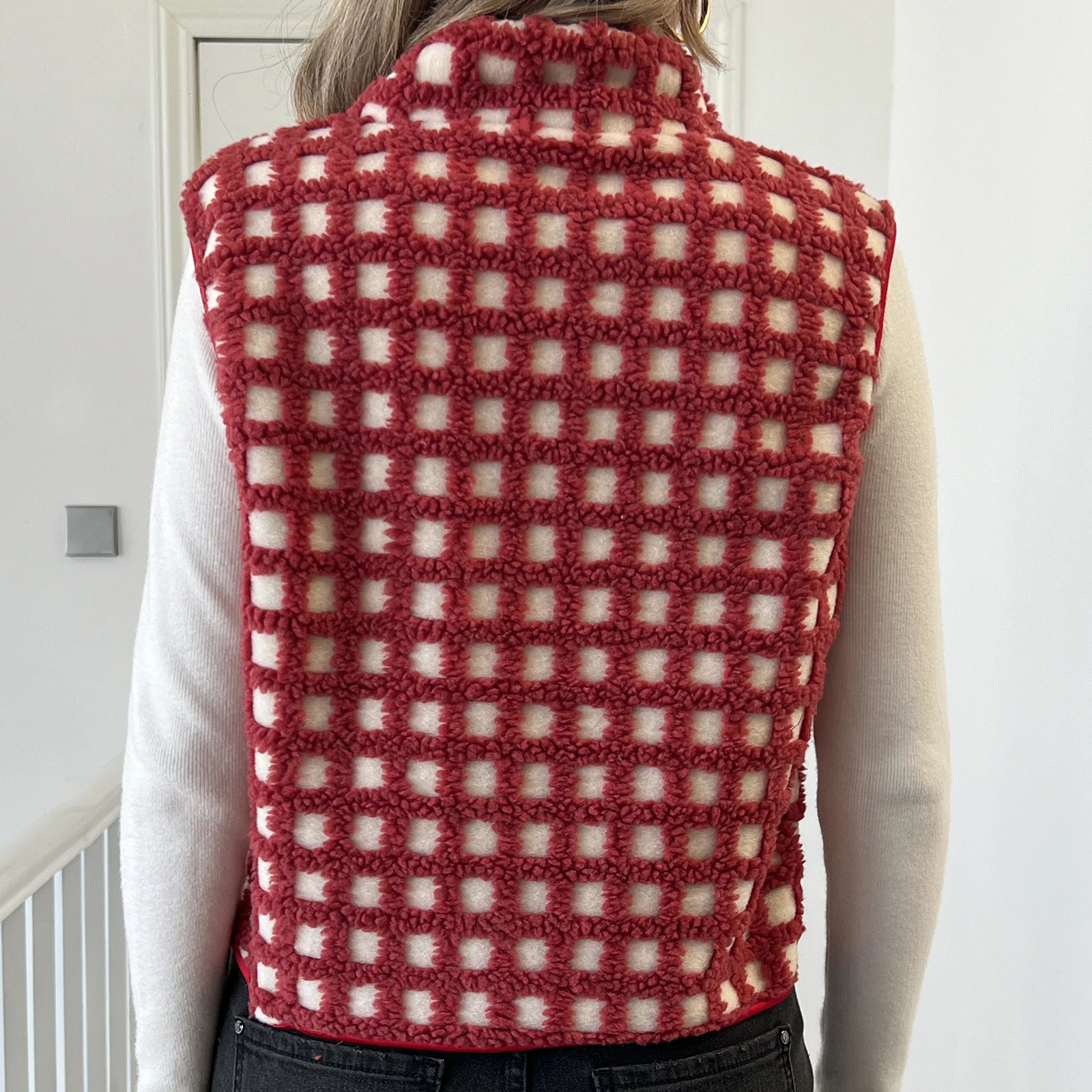 hirigin Womens Sherpa Fleece Vest Checkered Sleeveless Zip Up Warm Cardigan Polar Fleece Vest Jacket with Chest Pocket 250102