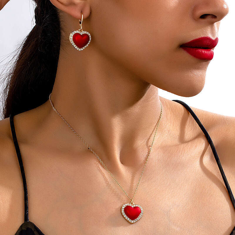 1 of fashionable and exquisite simple metal chain heart-shaped dia inlaid pendant womens earrings necklace jewelry set