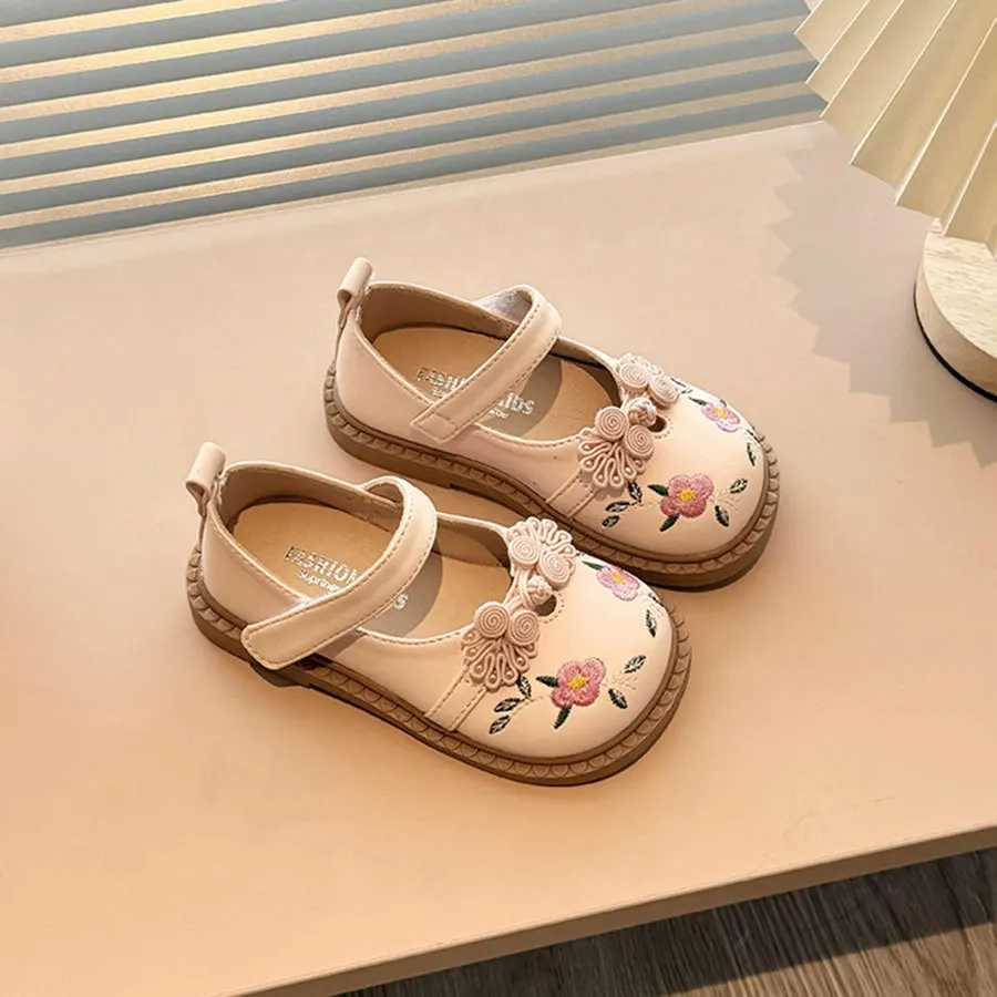Girls Princess Shoes Embroidered Ethnic Style Spring/Summer Soft soled Baby Shoes M250103