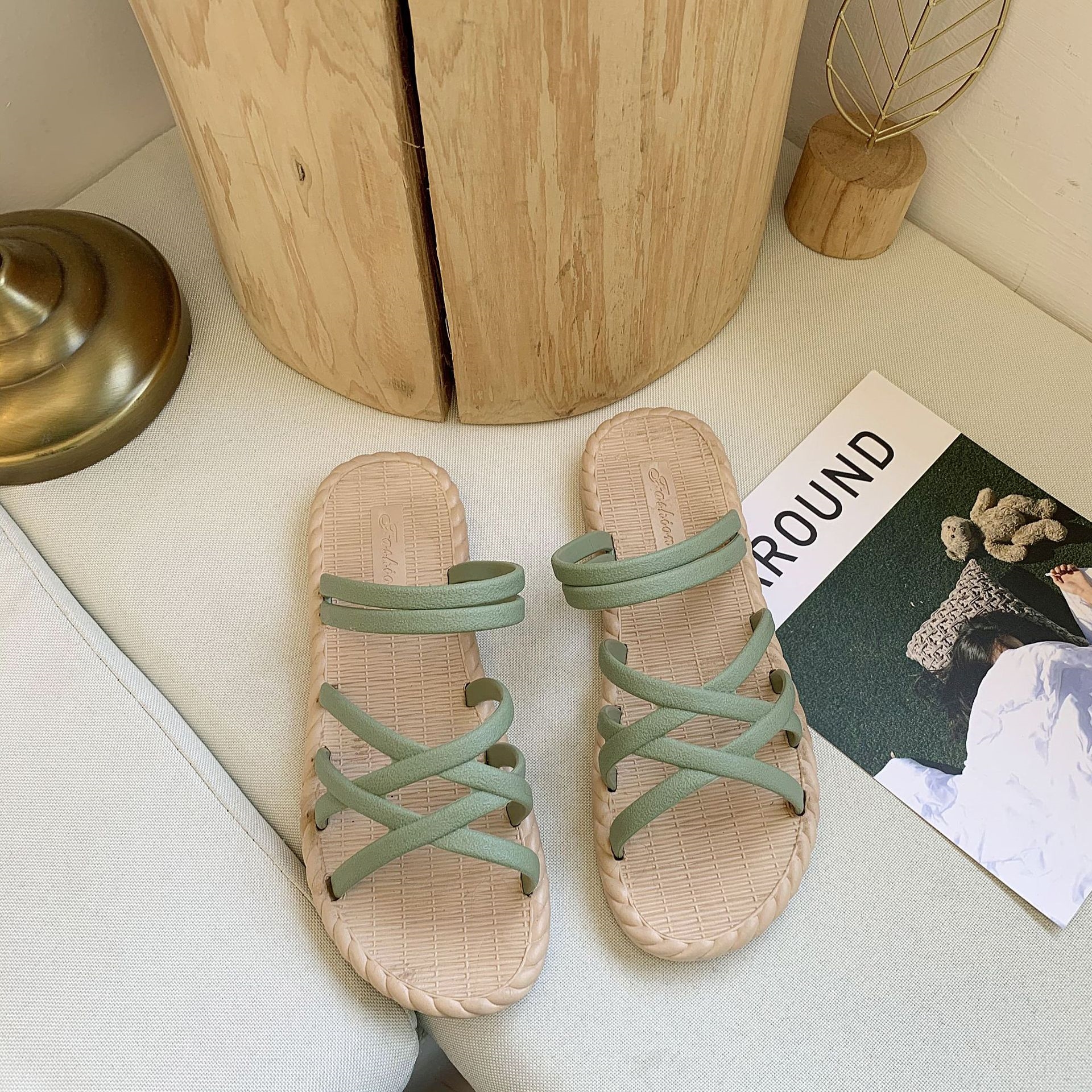 2025 S Fashion Designer New Free Shipping Flat Bottomed Beach Breathable Women Solid Color Green Size EUR For Womens Daily Wear