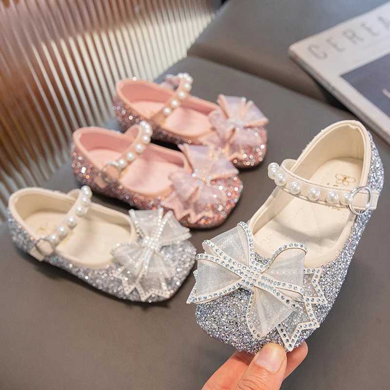 Girl Mary Jane attends party wedding display childrens spring light color childrens fashion Rhine stone bow beautiful princess apartment new M250103