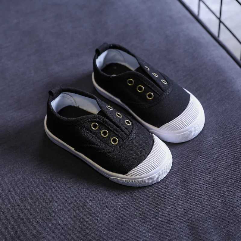 Childrens canvas shoes seasonal edition soft breathable simple Korean style casual shoes for boys and girls childrens fashion M250103