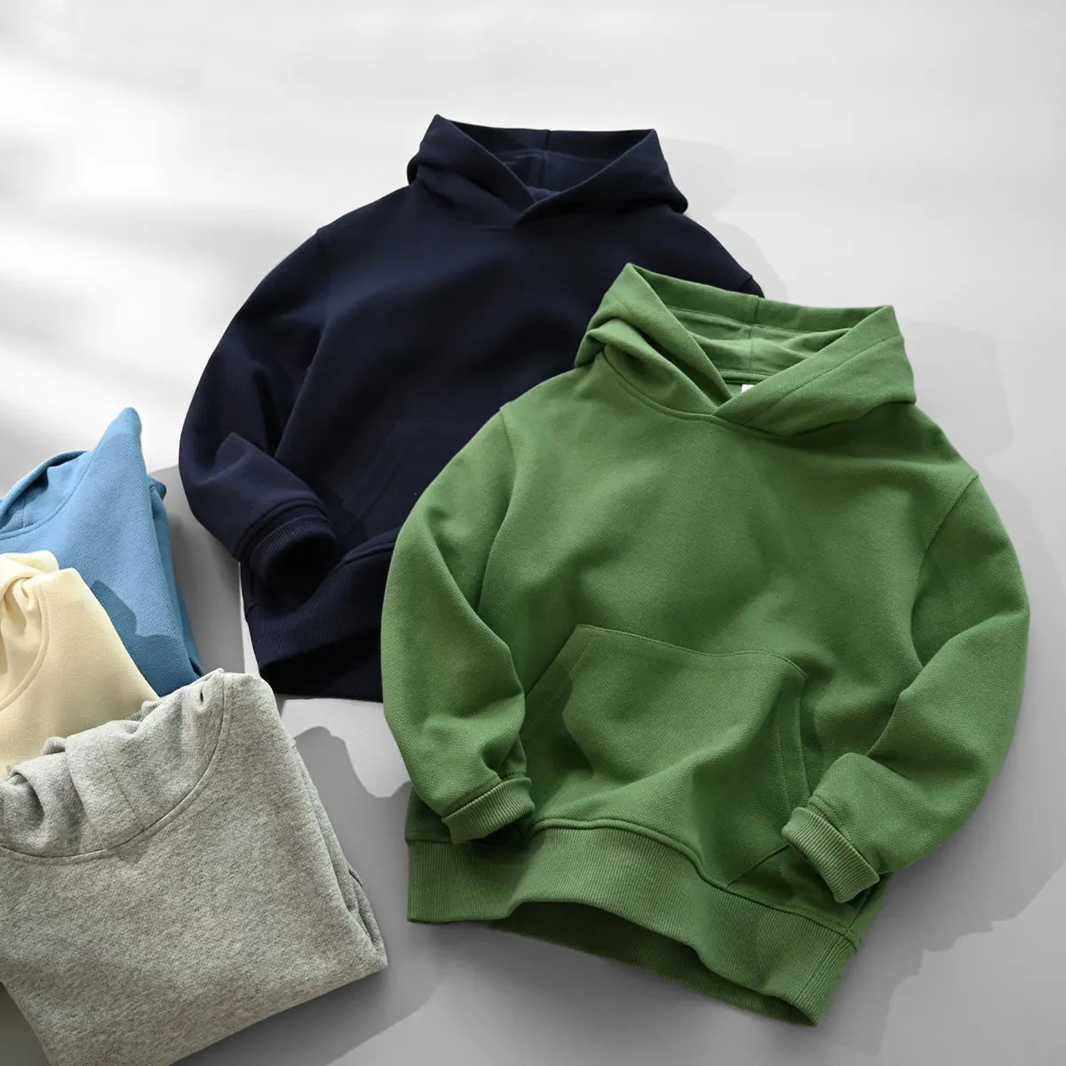 Solid Color 100% Cotton Childrens Green Hoodie Fashion Sports Outdoor Top Boys and Girls High Quality Hoodie Street Wear 241226