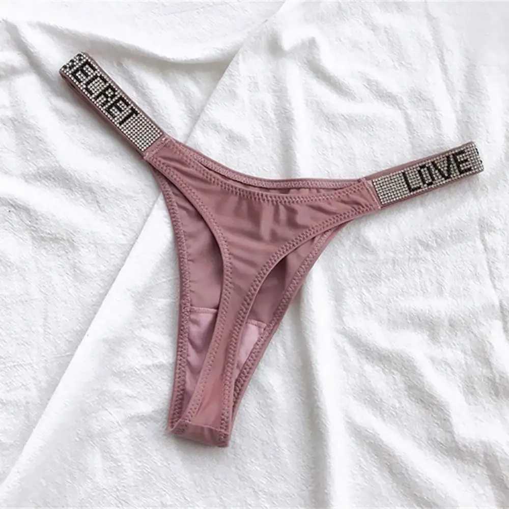 Sexy Women Pantie Crystal Rhinestone Letter Underwear Fitness Gym Love Thongs Low Rise Tanga Female Push Up Lingerie Sexy PantieXJ250103