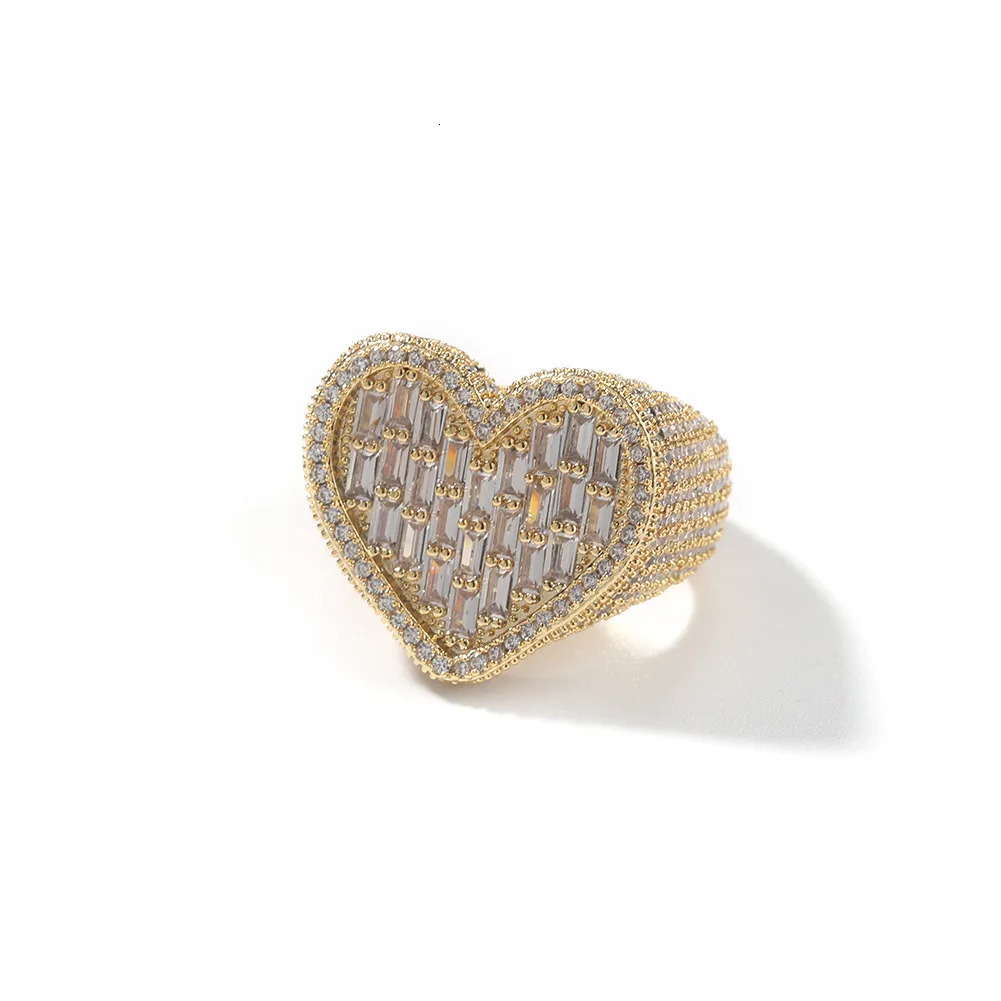 Hip Hop Rock Heart Rings Mens Womens Rhinestone Ice Out Zircon Rings Womens Wedding Party Jewelry 250102