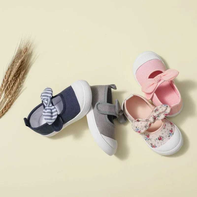Zapatillas Childrens Casual Shoes New Summer Girls Princess Shoes Flower Sports Shoes Childrens Canvas Shoes Baby Sports Shoes M250103