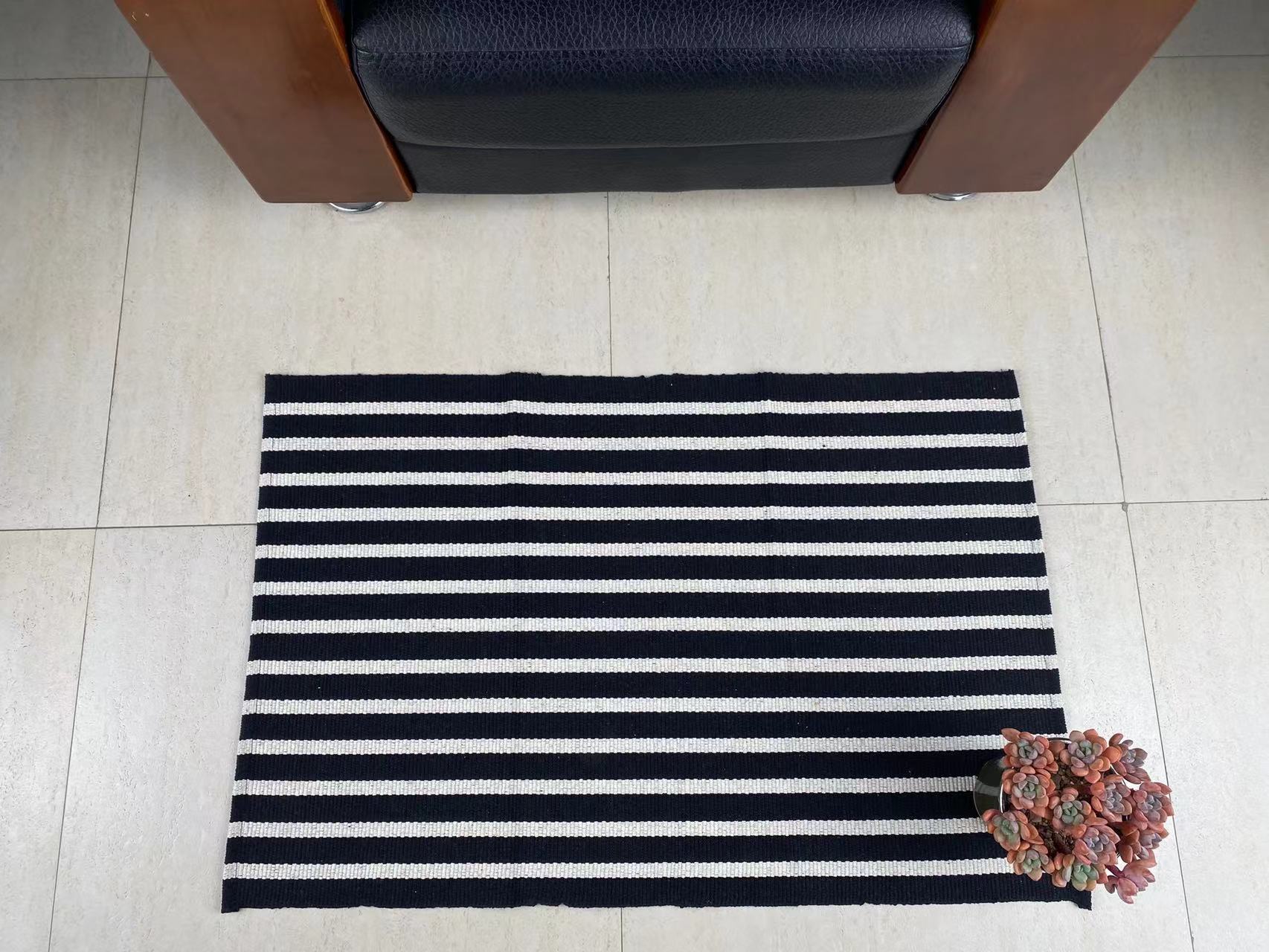 Vibrant Handmade Cotton Rug with Woven Texture for Comfortable Living Spaces