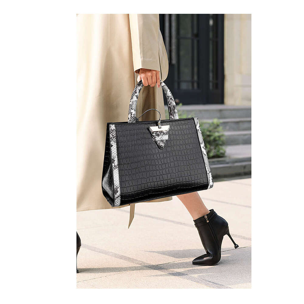Women's Bags Big New Fashionable Snake Skin Pattern Tote Bag Texture Women's Large Capacity Shoulder Oblique Straddle Handbag