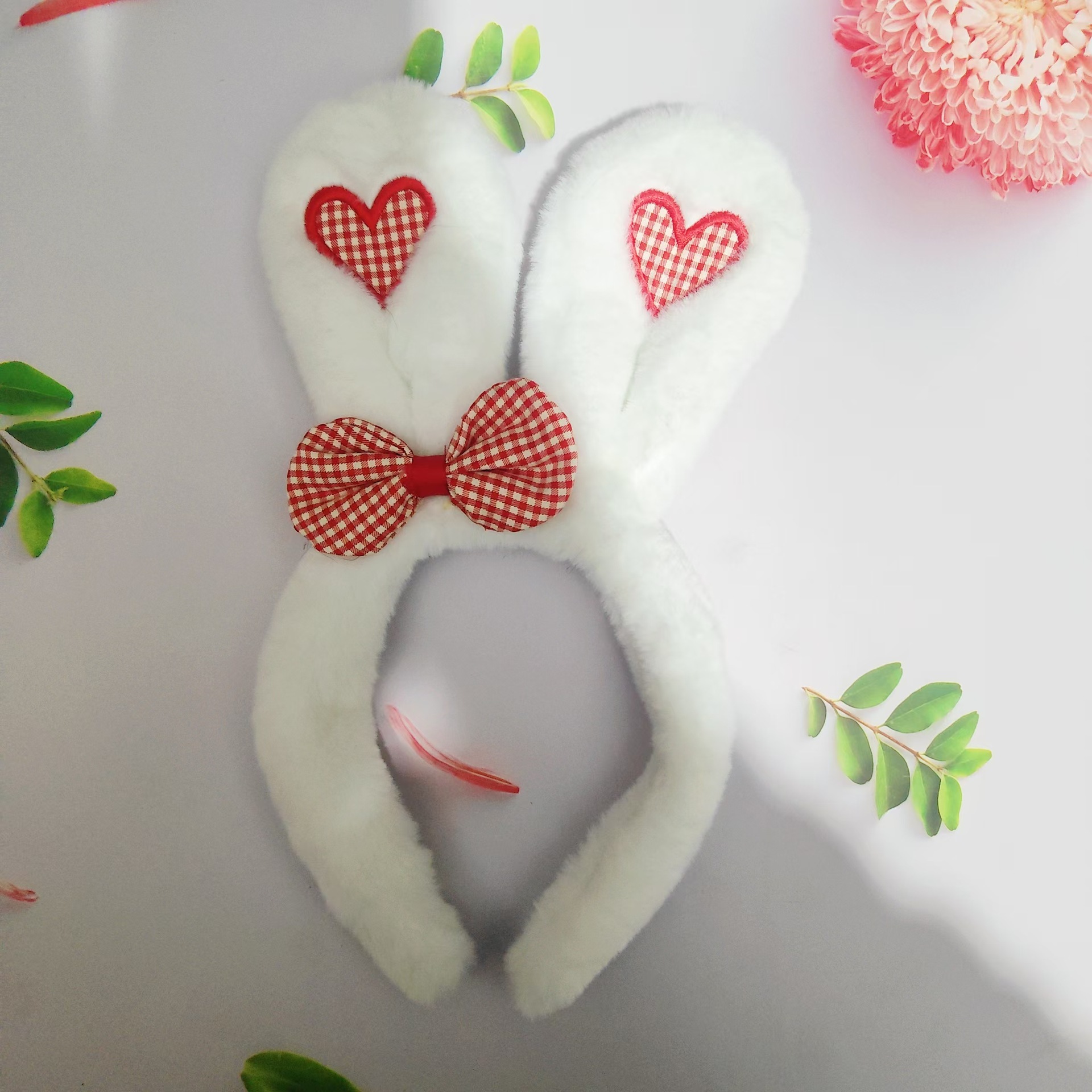 Manufacturer's popular wholesale new cute cartoon plush love bow rabbit ear sweet hair headband versatile headband
