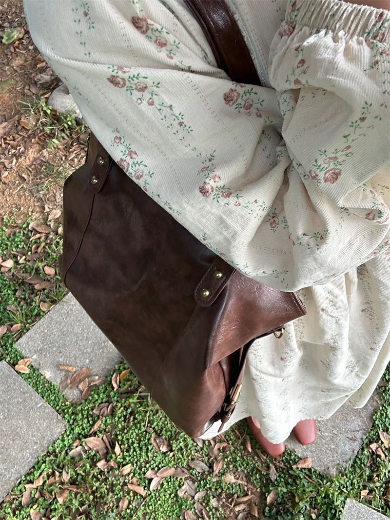 Miyagawa Autumn Winter New Niche Tote Retro Soft Leather Brown Large Capacity Commuting Bag Women Elegant Shoulder Bags