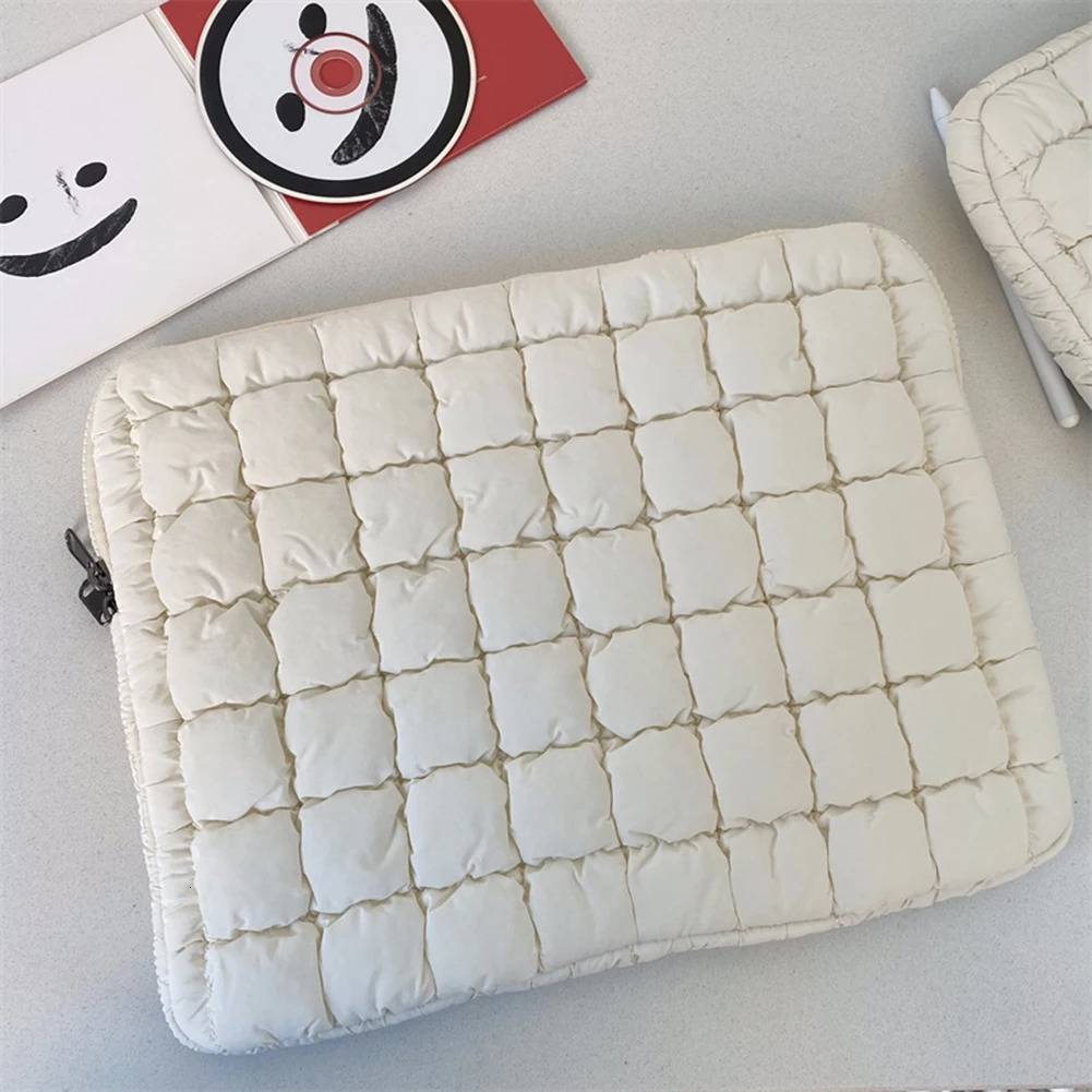 Quilted Laptop Bag Fluffy Padded Laptop Case Protective Travel Messenger Briefcase for 11/13-14/15-15.6 Inch Notebook and Laptop 250102