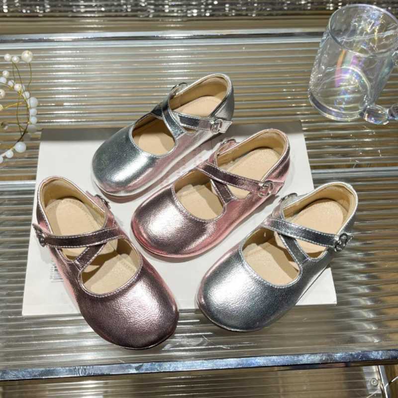 Girl Mary Jane shoes new spring fashion cross strap ballet shoes childrens silver princess apartment childrens soft sole size 24-35 M250103