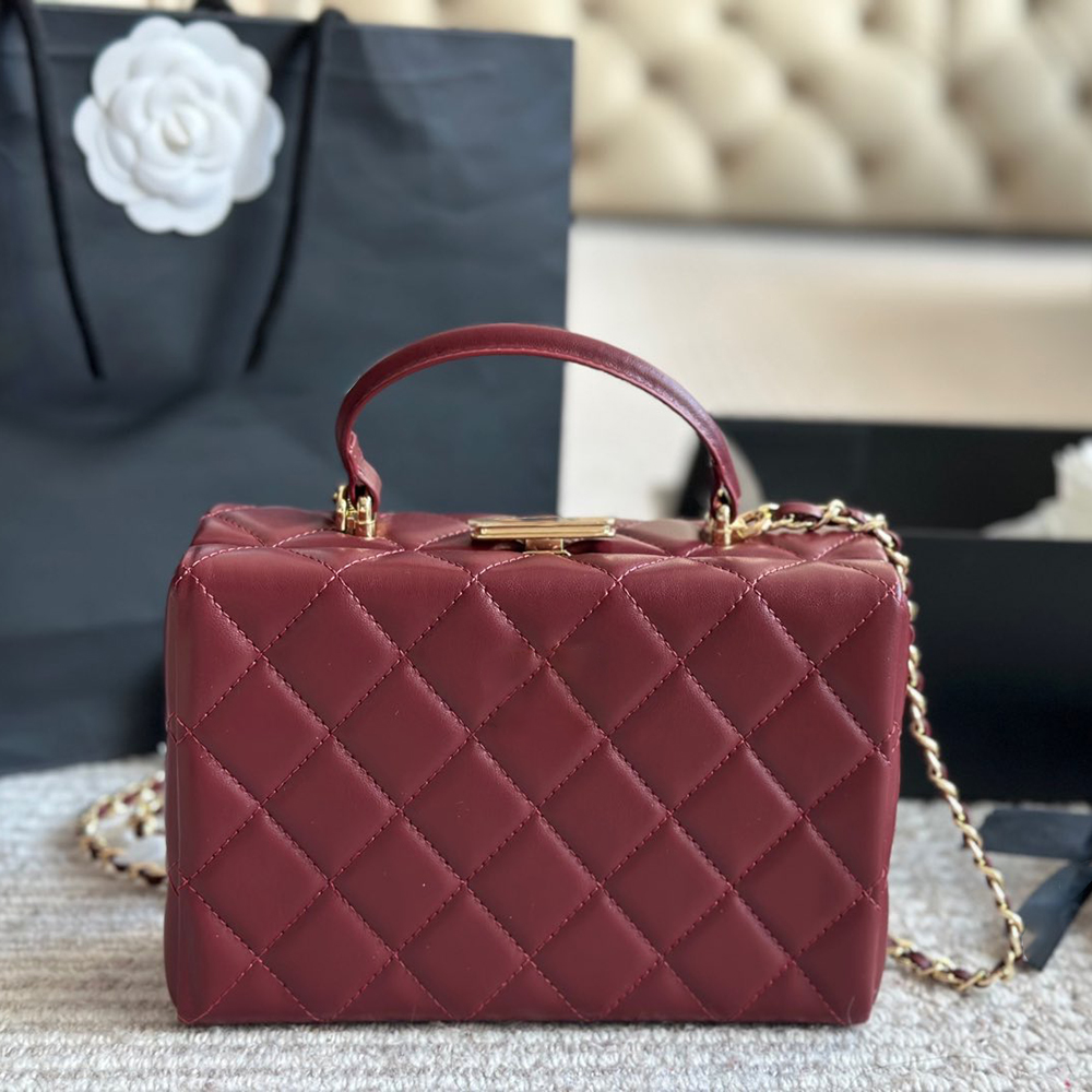 20CM Luxury Box Bag Women Designer Makeup Bag Gold Hardware Evening Clutch Matelasse Chain Handbag Trend Coin Purse Underarm Bag Crossbody Wallet Card Holder Borsa