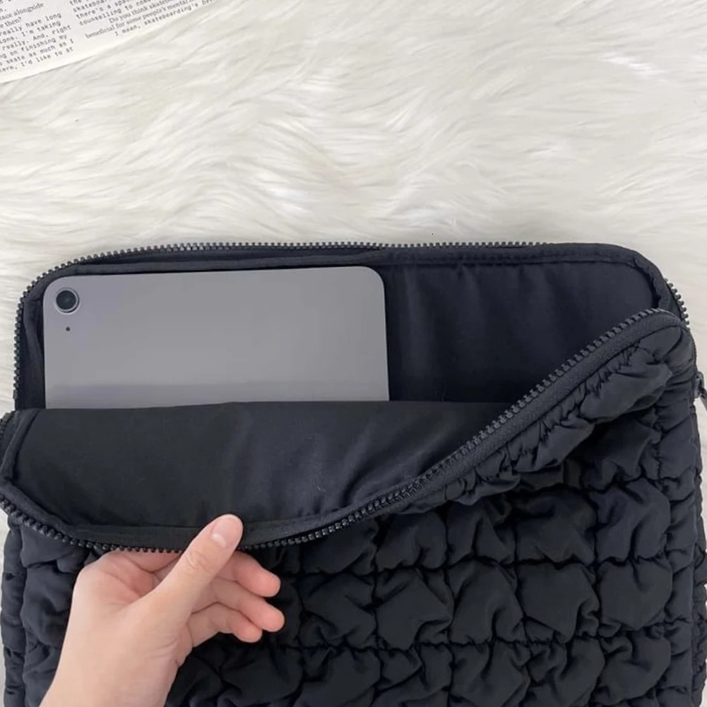 Quilted Laptop Bag Fluffy Padded Laptop Case Protective Travel Messenger Briefcase for 11/13-14/15-15.6 Inch Notebook and Laptop 250102