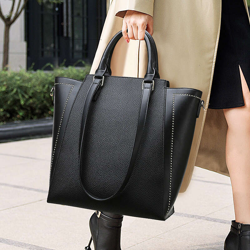 Women's Bags Tote bag texture, large capacity new minimalist women's handbag, commuting bag, women can carry one shoulder crossbody
