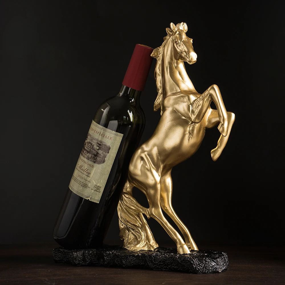 NORTHEUINS Resin Golden War Horse Wine Rack Indoor Dinning Room Bottle Holder Storage Handicrafts Living Desktop Decoration 250102