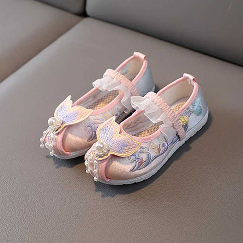 Girls embroidered cloth shoes traditional style childrens mermaid pearl chain shoes ancient Chinese childrens Han Fu performance shoes M250103