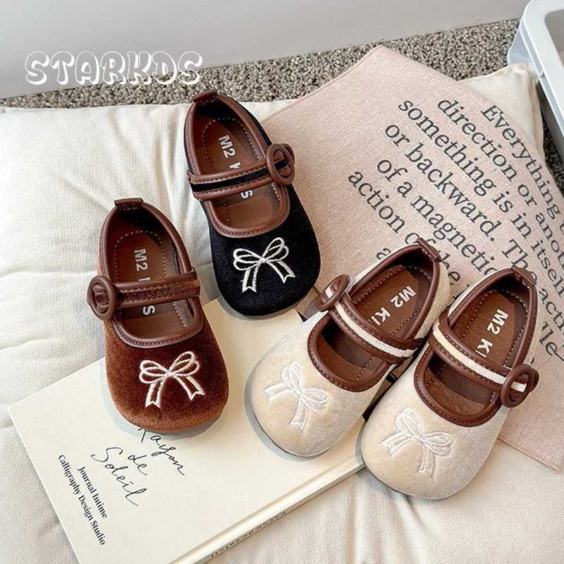 Fashion bow embroidered shoes childrens retro velvet ballet apartment baby soft sole brand design velvet Mary Jane Zapatos M250103