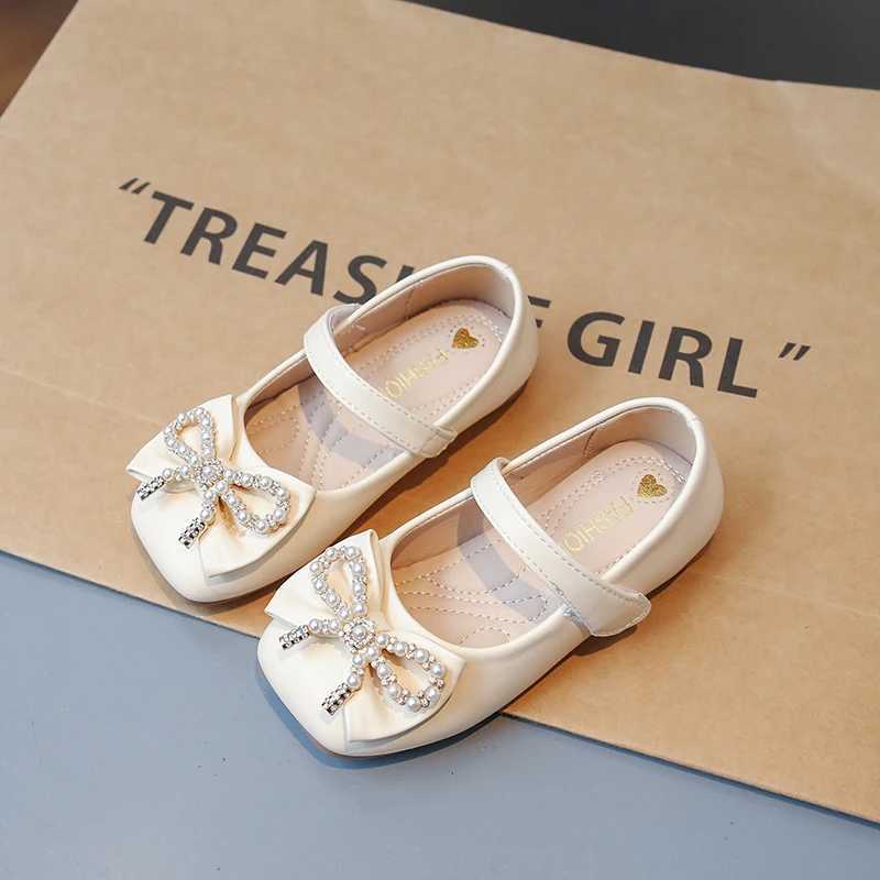 Girl Mary Janes Pearl Bow Simple Round Toe Light Leather Shoes for Children Cute New PU Children Moccasin Shoes Party Fashion M250103