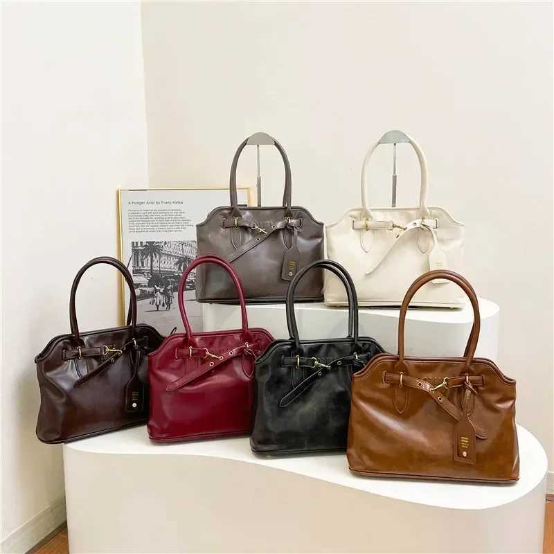 Retro bra business shoe bag simple womens Cmute handbag Pu leather Fem underwear bag Y240102