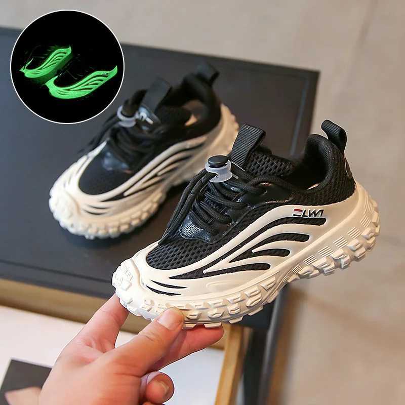 Childrens luminous shoes casual sports shoes soft soled running shoes childrens shoes girls non slip womens sports shoes M250103