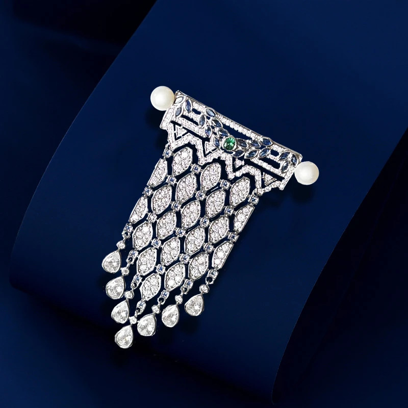 OKILY Retro Style Exquisite Zircon Tassel Brooch Elegant Freshwater Pearl Geometry Clothing Accessories for Womens Decor 250103