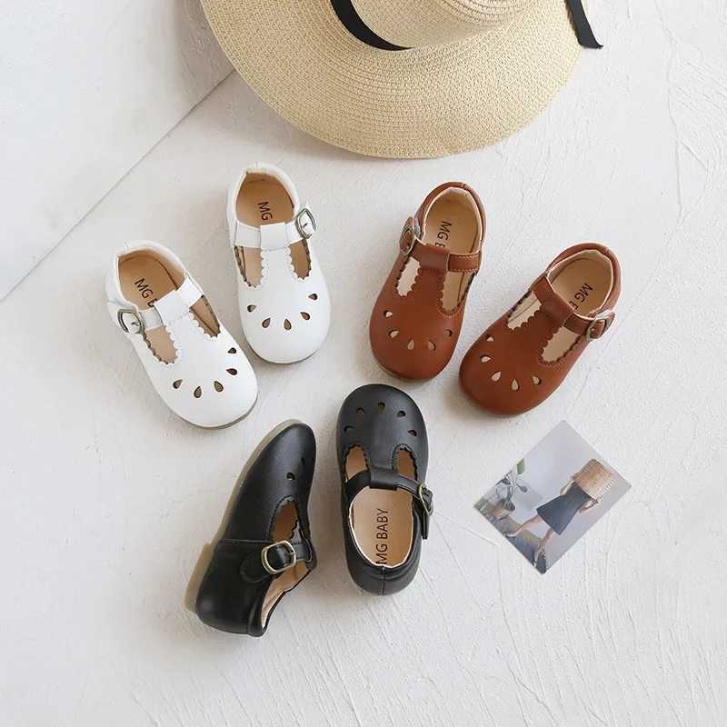 HoneyCherry Summer New Leather Shoes Retro Hollow Childrens Soft Bottom Pea Shoes Childrens Shoes M250103