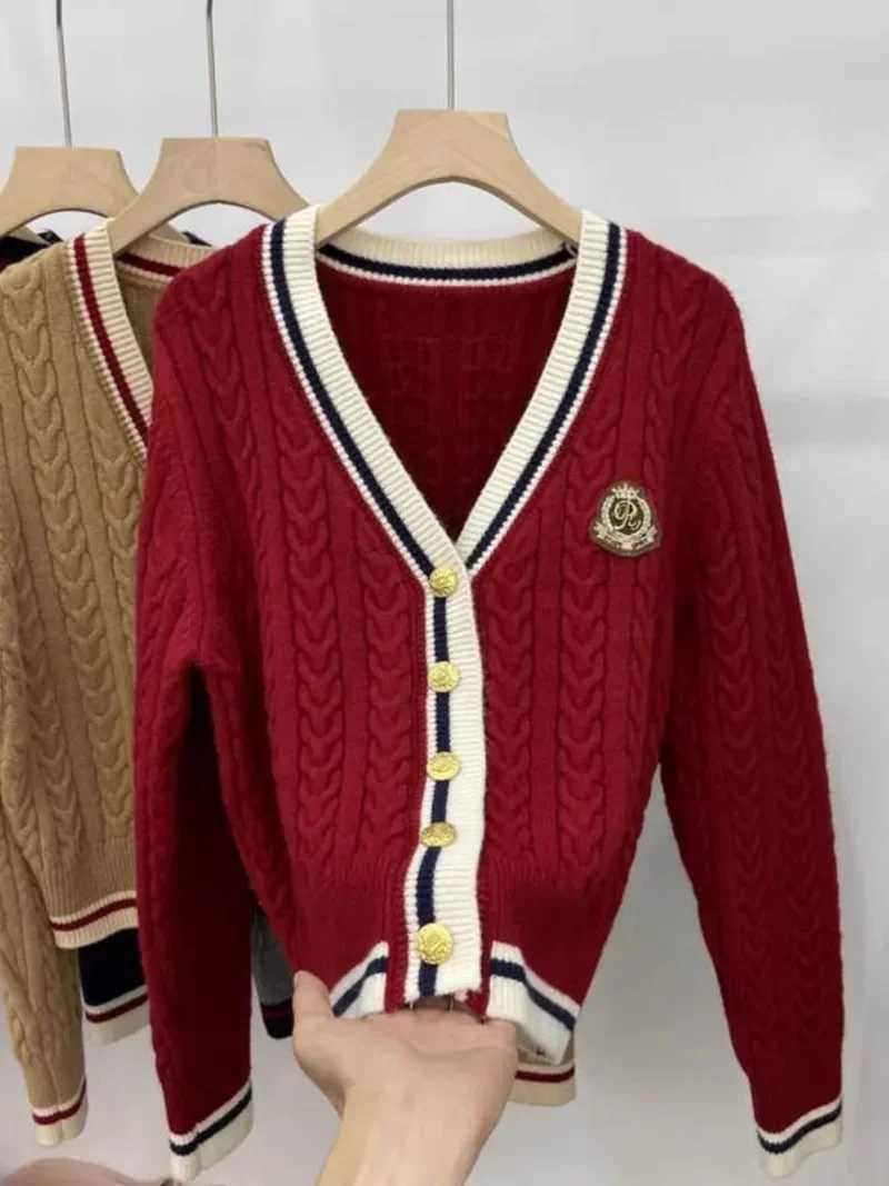 British style retro womens gray cardigan knitted sweater college emblem embroidered Y2k jacket womens winter V-neck top M250102