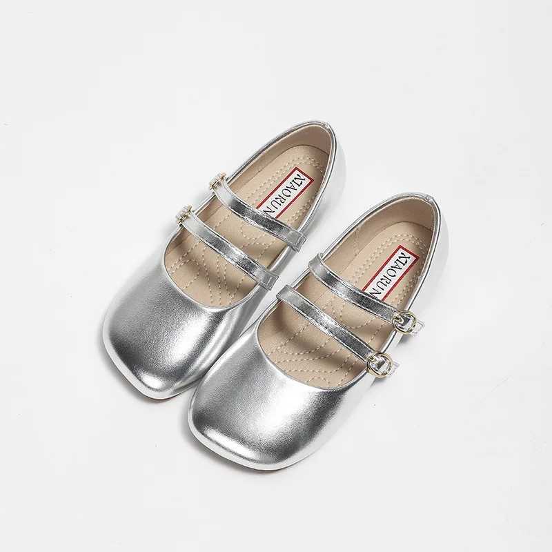 Childrens leather shoes girls fashionable double strap design dance shoes gold silver square sole soft soled childrens shoes CSH1569 M250103