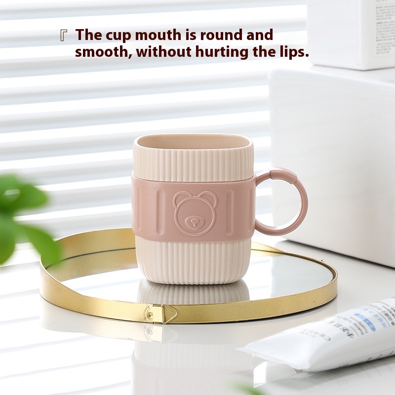 Minimalist Plastic Hygiene Cup Set for Home and Student Use
