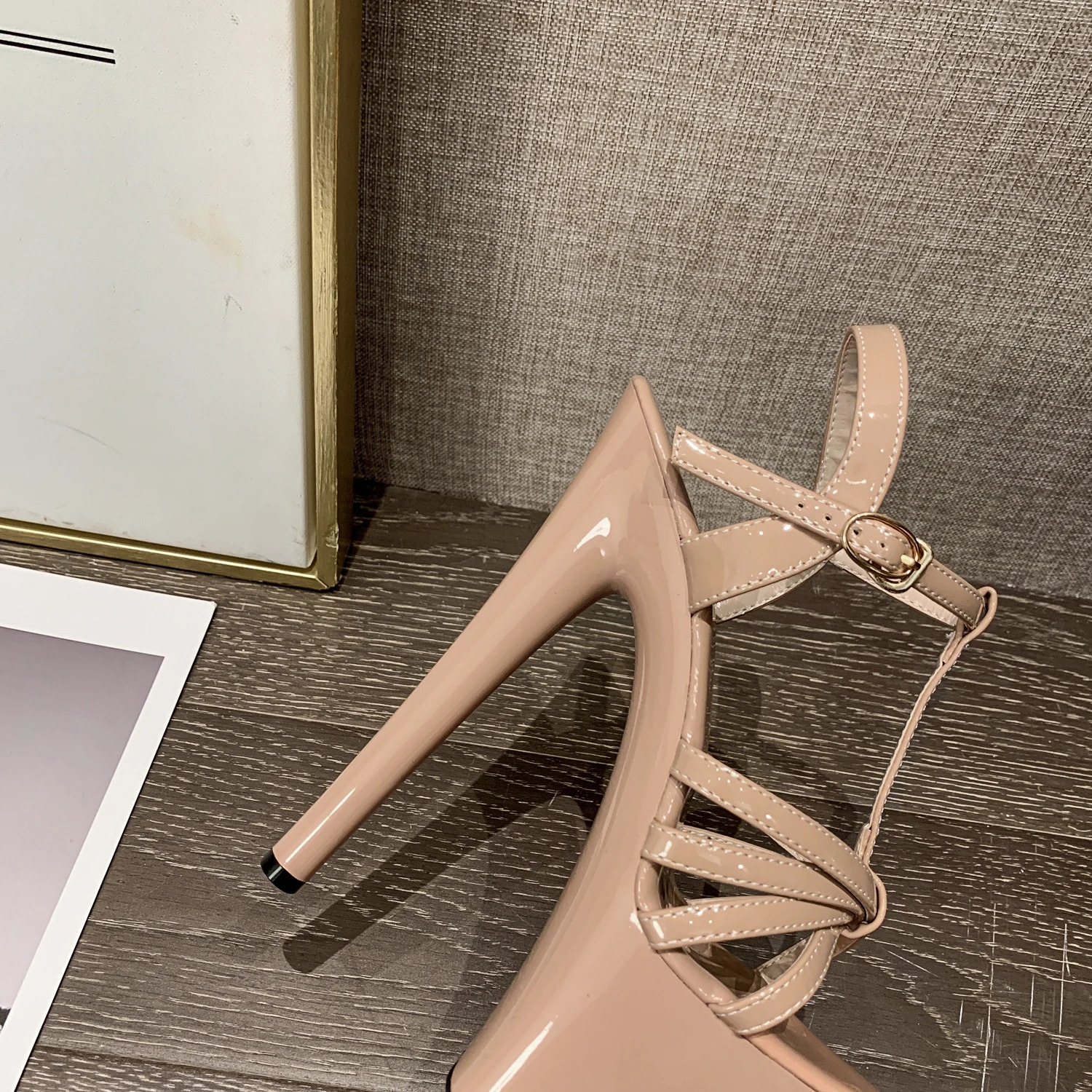 Summer Womens Sandals Sexy Waterproof Platform T-strap Combination Patent Leather High-heeled Sandals Nightclub Shoes250102