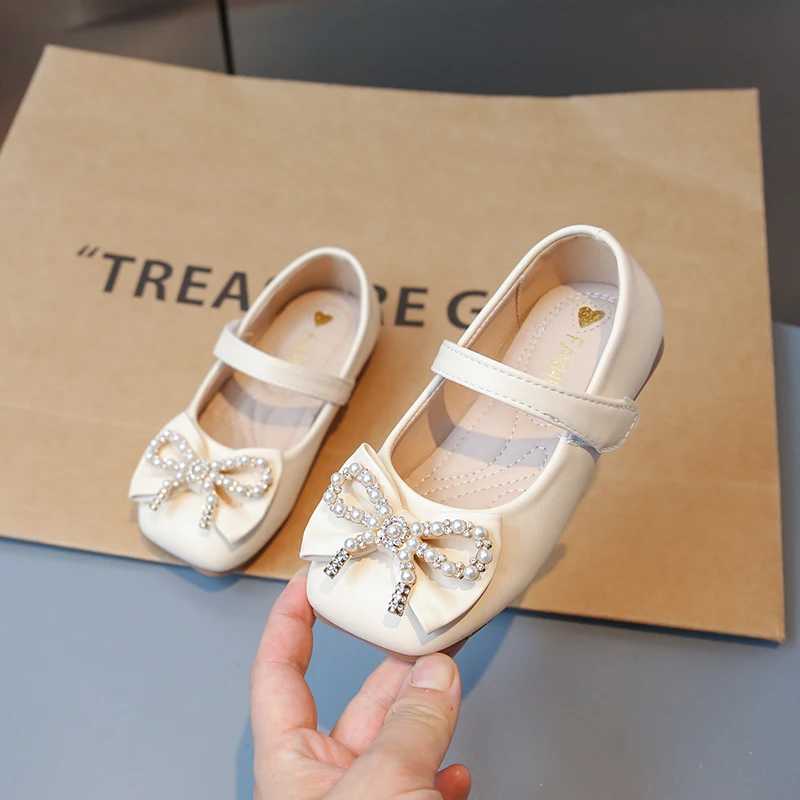 Girl Mary Janes Pearl Bow Simple Round Toe Light Leather Shoes for Children Cute New PU Children Moccasin Shoes Party Fashion M250103