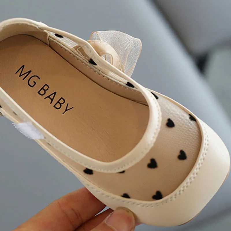 Spring and summer childrens flat shoes girls single shoes lace bow sweet baby sandals princess party dress shoes CSH1259 M250103