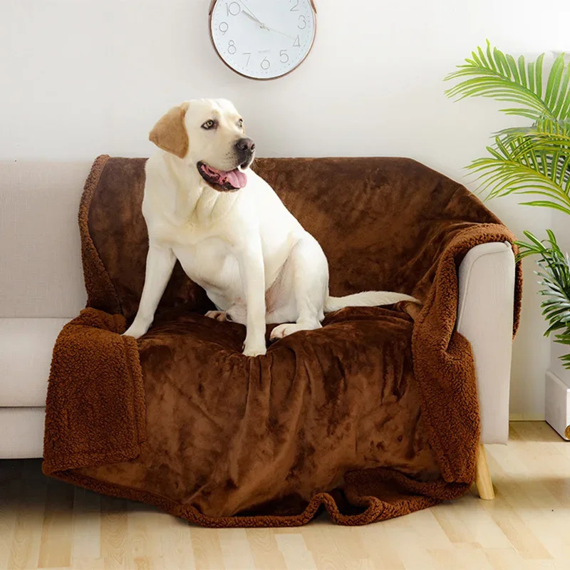 Double-sided Pet Waterproof Blanket Soft Thickened Flannel Velveteen Sherpa Blankets for Cats and Dogs Breathable and Anti-grip 241226