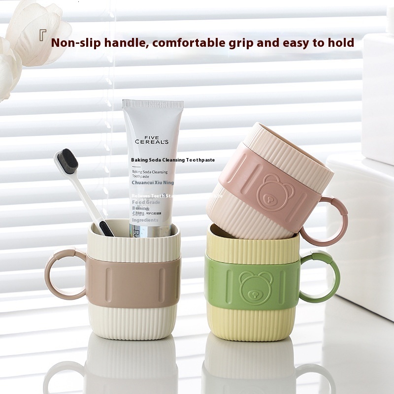 Minimalist Plastic Hygiene Cup Set for Home and Student Use