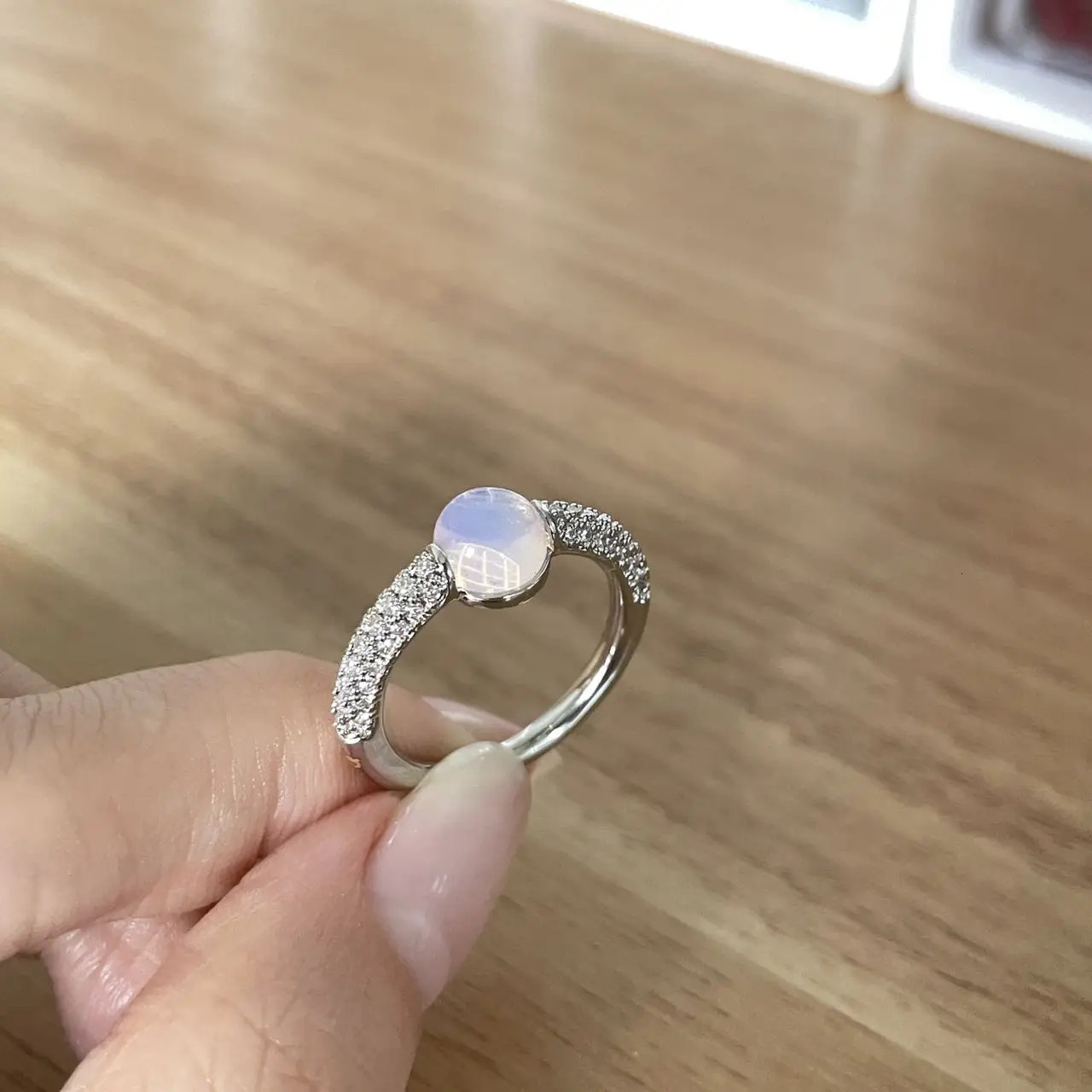 Classic ring with 33 colors and 6mm round candy style inlaid with transparent zircon crystal for womens birthday gift 250102