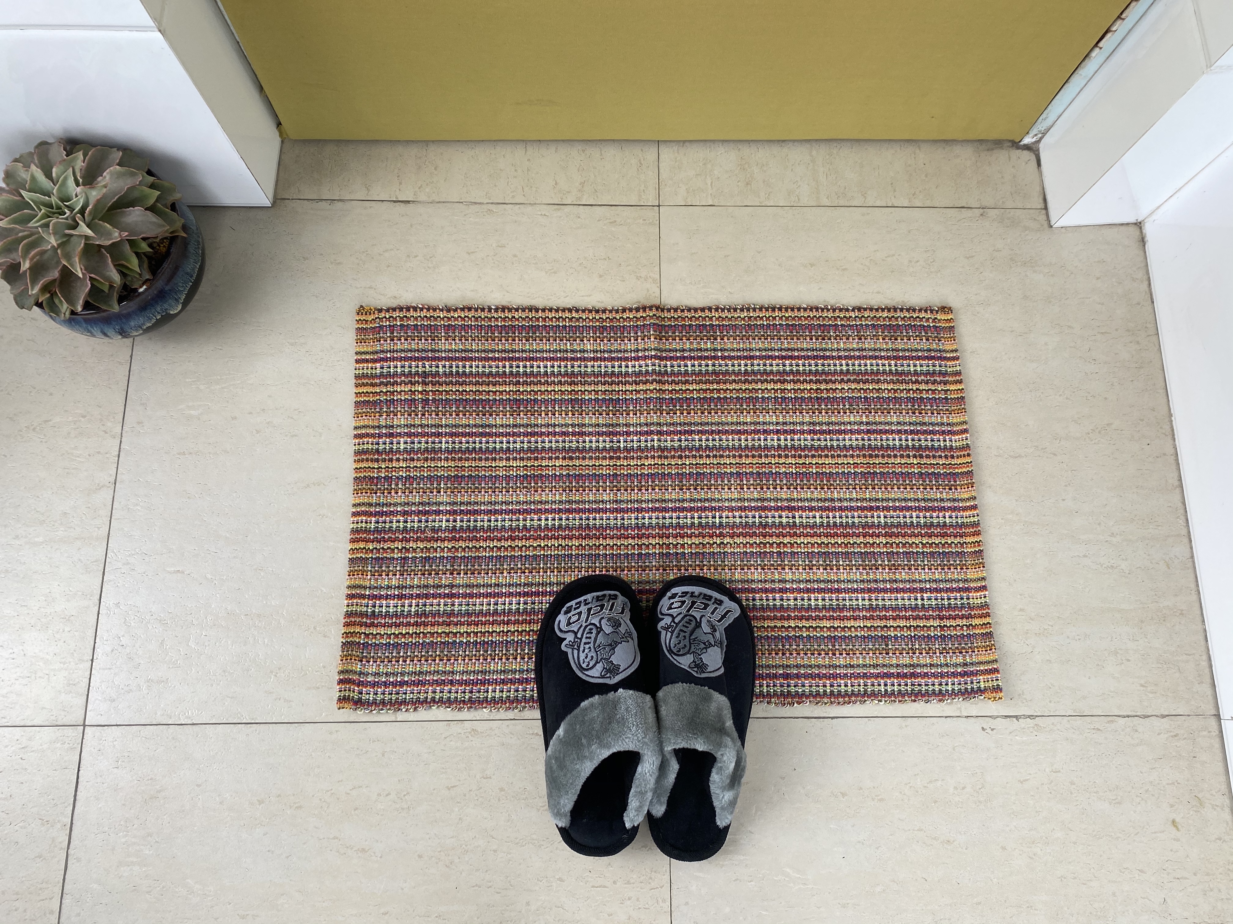 Colorful Crafted Woolen Floor Mats Soft Texture High-Absorption Design for Home Decor