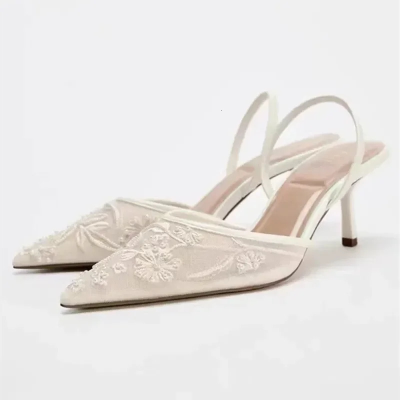 Design Mesh Embroidered wers Sandals Breathable 2025 Summer Sgback Pumps Women Sexy Pointed Toe Thin High Heels 250308