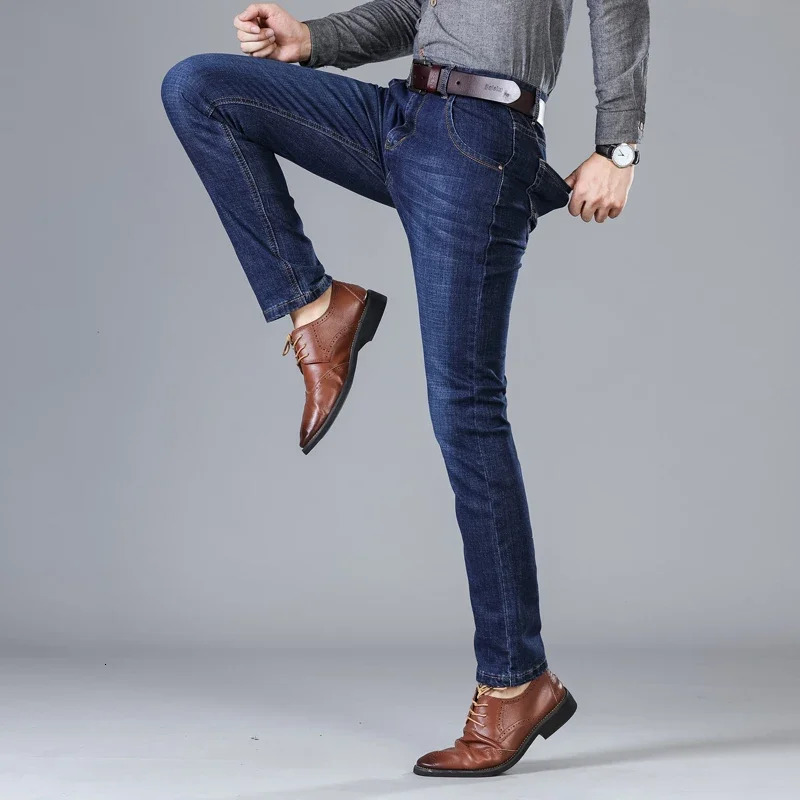 Autumn and Winter Stretch Mens Jeans Mens Style Straight and Versatile Denim Long Pants 241230