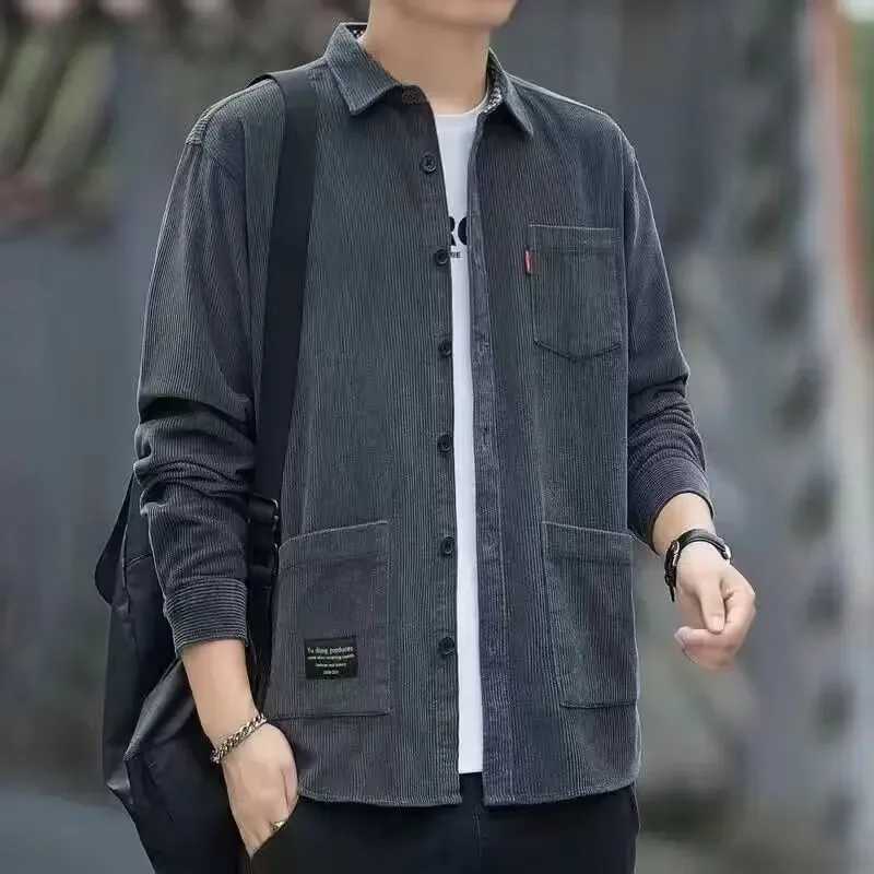 Mens long sleeved Corduroy shirt spring autumn style pure cotton workwear mens multi pocket casual vest jacket W250103