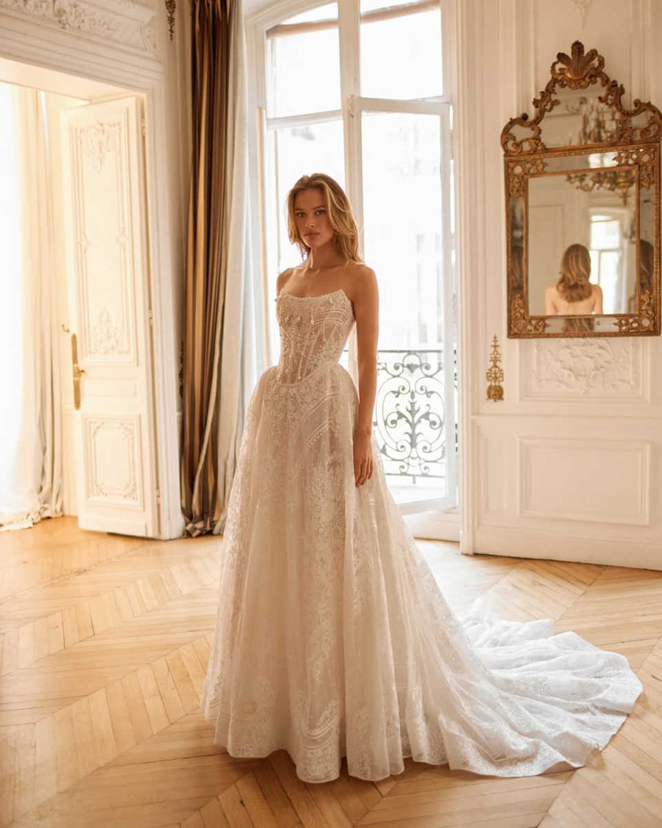 Elegant A e Bridal Dress Lace Pearls Wedding Strapless Sleeveless Backless Gown Sweep Train Customized Dresses Vestido De Novia