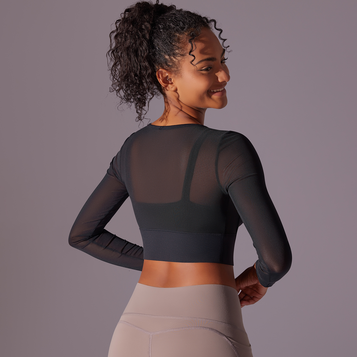 Quick Dry Gym Clothes Women's Mesh Yoga Shirt Sexy Short Sleeve Sweatshirt With Chest Pads Running Fiess Femal