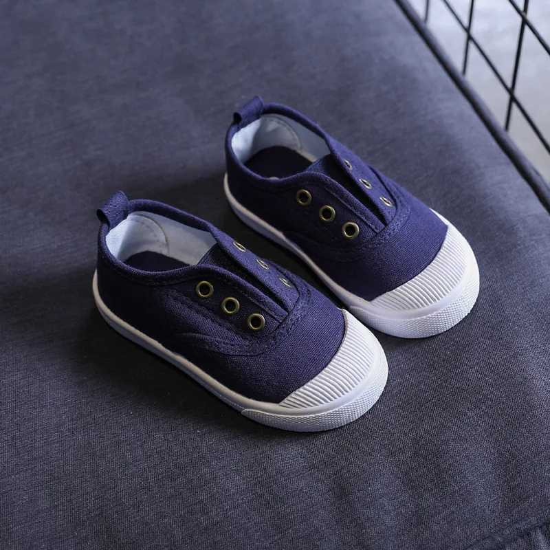Childrens canvas shoes seasonal edition soft breathable simple Korean style casual shoes for boys and girls childrens fashion M250103