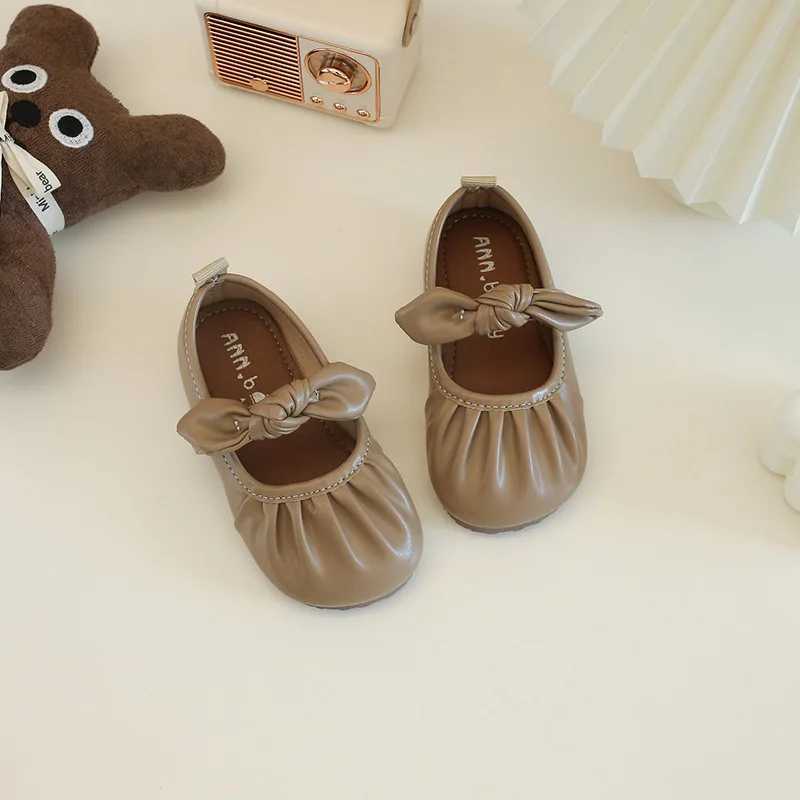 Little girl leather shoes childrens apartment fashionable pleated Mary simple shoes simple bow band princess smooth dress shoes M250103
