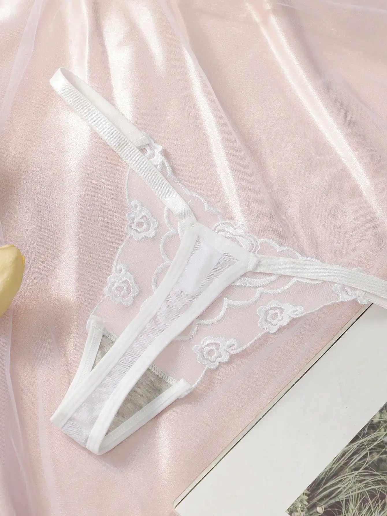 2pcs Ladies New Lace Sexy Black And White Embroidered Flower Print Sexy Set Thong Underwear C2648XJ250103