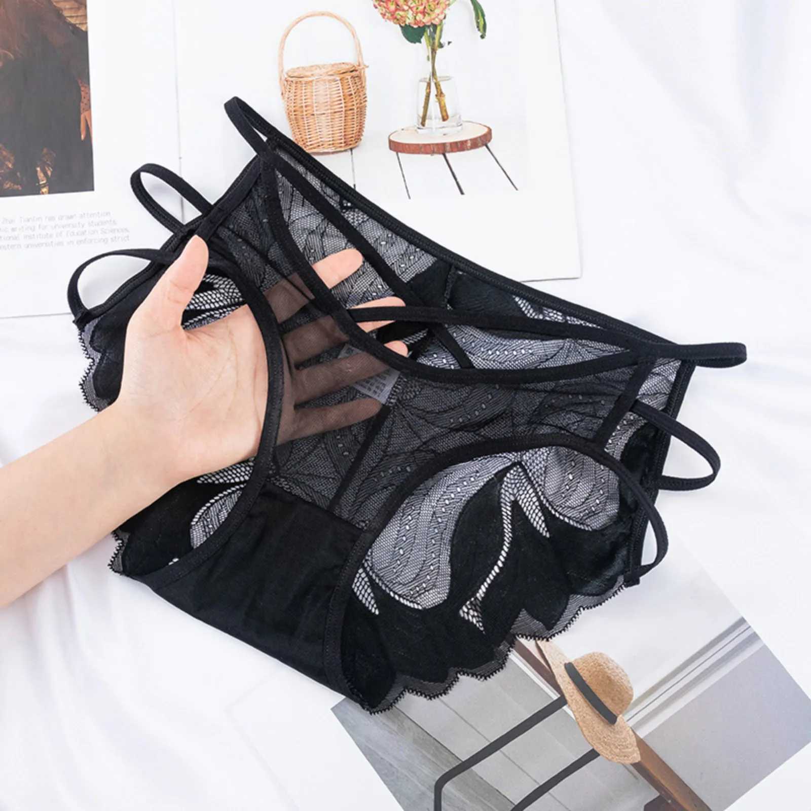 2024 Hollow Lace Womens Panties Ladies Low Waist Lightweight Mesh Seamless Briefs Cotton Crotch Underpants Transparent LingerieXJ250103