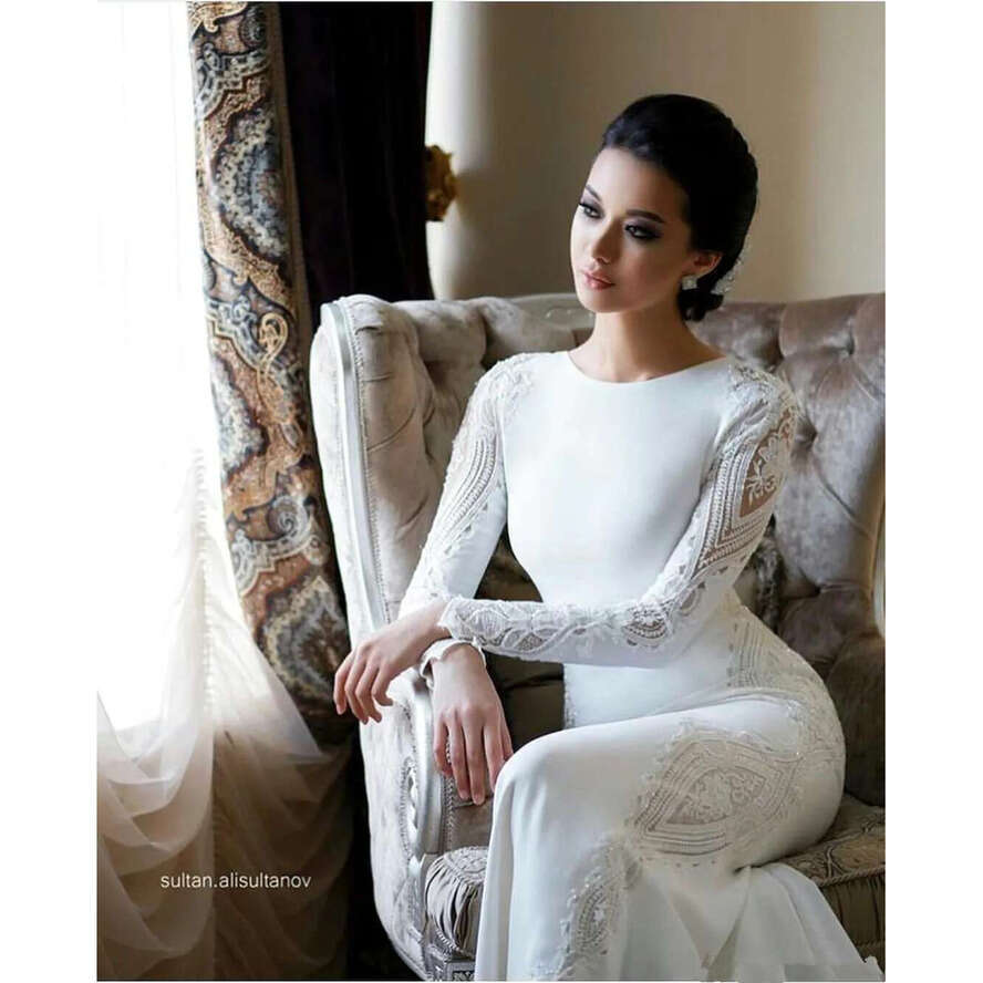 O Neck Lace Sheath Bohemia Dresses Long Sleeves Satin Applique Plus Size Modest Arabic Wedding Bridal Gowns Bc2685