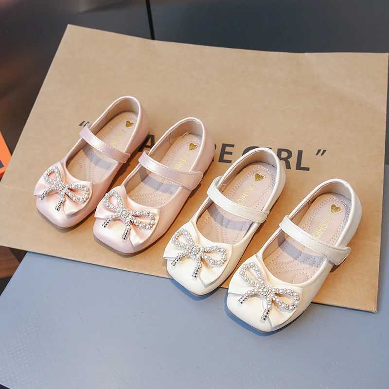 Girl Mary Janes Pearl Bow Simple Round Toe Light Leather Shoes for Children Cute New PU Children Moccasin Shoes Party Fashion M250103