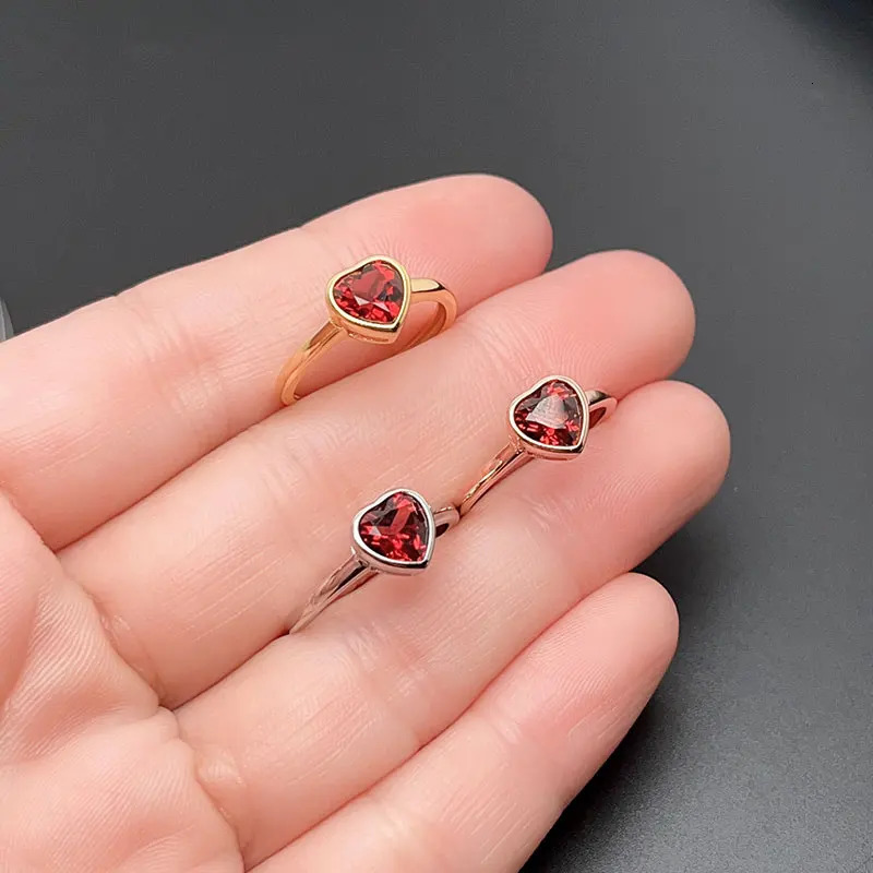 Heart shaped pomegranate ring 6mm 0.6ct natural pomegranate silver ring 18K gold-plated jewelry for daily wear 250102